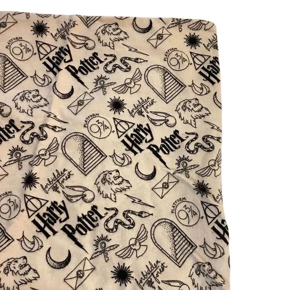 Harry Potter pillow case fleece white black